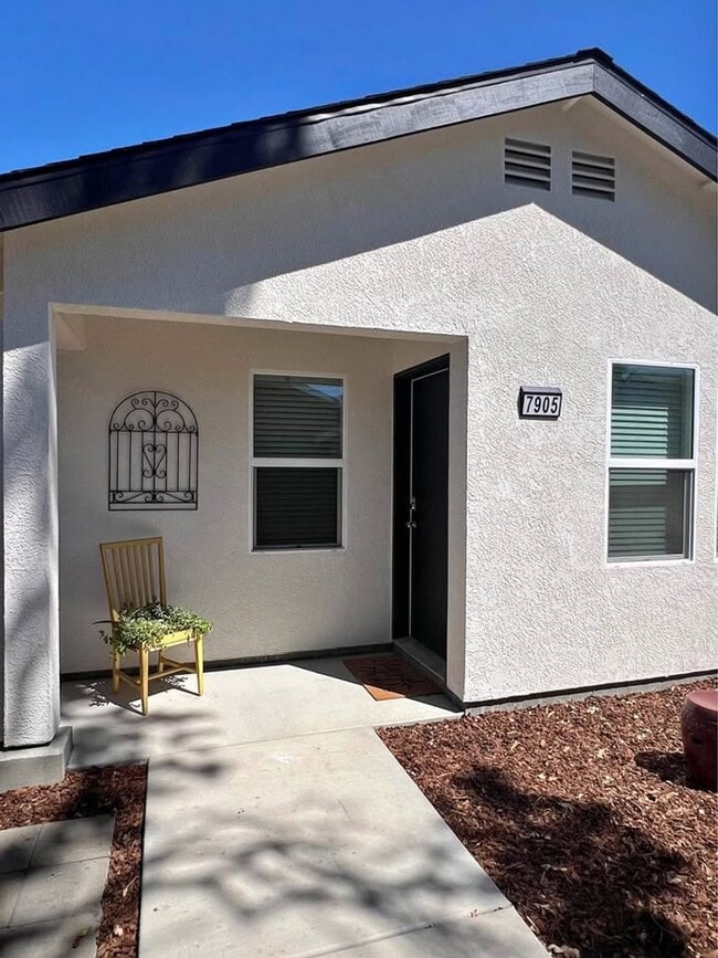 Building Photo - 7901-7905 Farnell Way