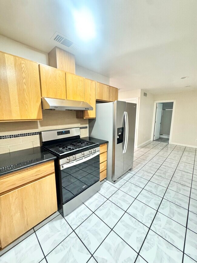 Foto del edificio - Stunning 3-bedroom, 2-bath home in North Highlands!