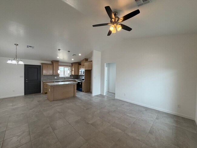 Foto del edificio - BRAND NEW 3 BEDROOM HOME!