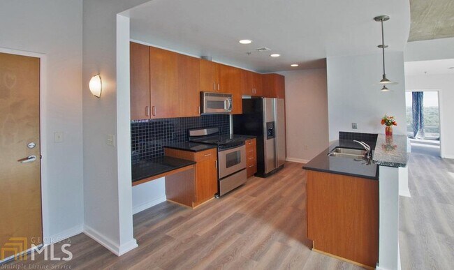 Building Photo - 923 Peachtree St NE