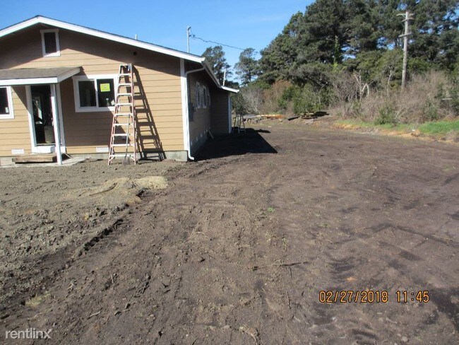 Building Photo - 33010 Lassen Dr