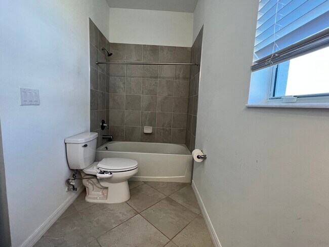 Foto del edificio - 2585 Kona Wy