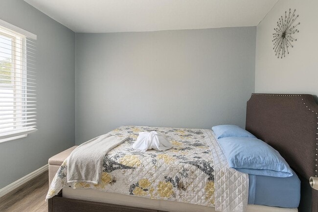 Photo - 8622 N 39th St Apartment