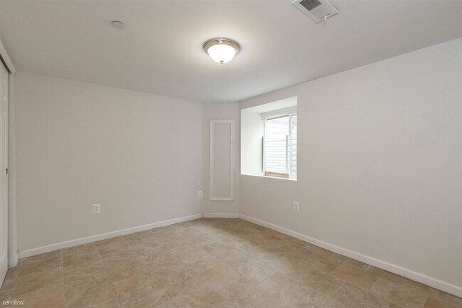 Foto del edificio - 4 br, 2 bath Duplex - 1824 WILLINGTON ST U...