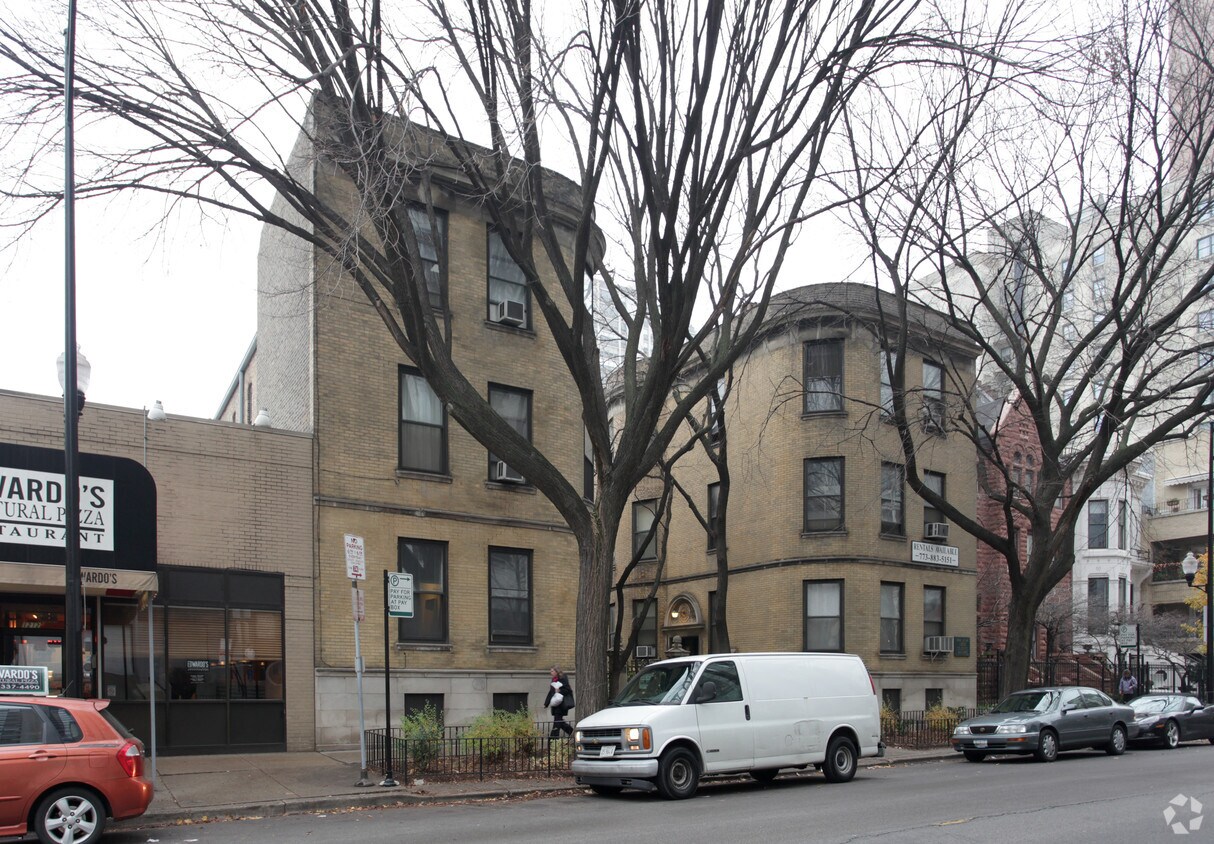 Building Photo - 1216-1220 N Dearborn St