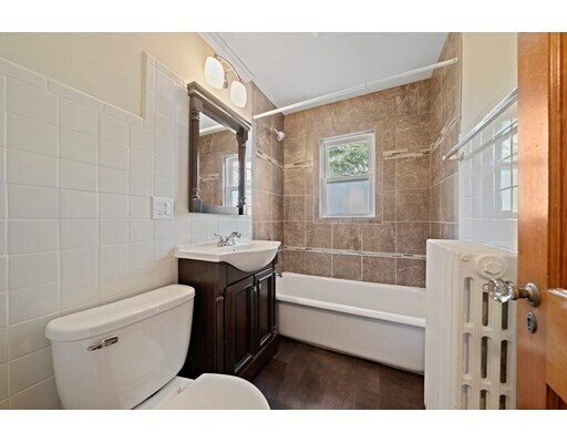 Building Photo - 9 Parkwood Terrace