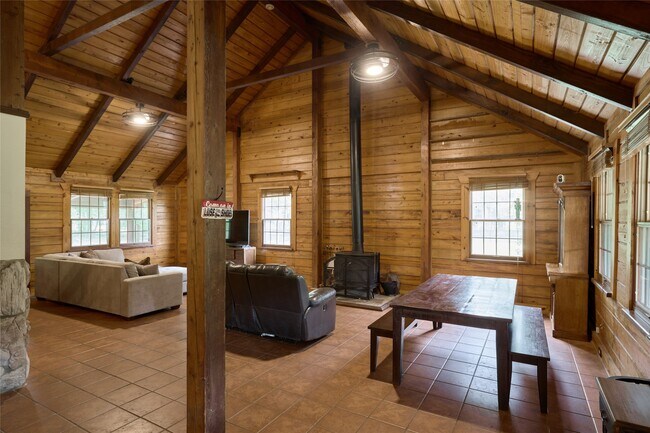 Foto del edificio - 18233 Country Pl Dr