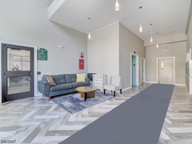 Foto del edificio - 90 Clinton Ave