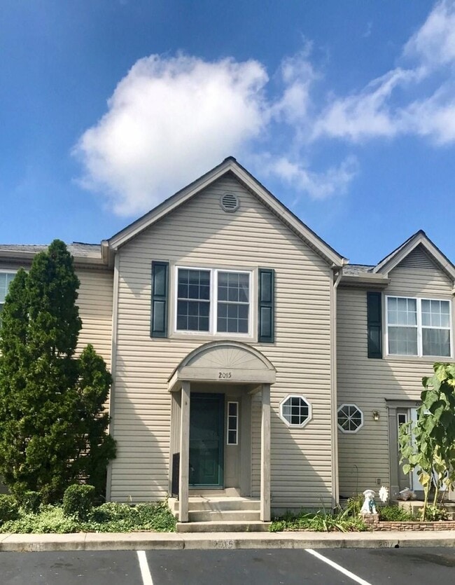 Building Photo - 2015 Jasper Ln