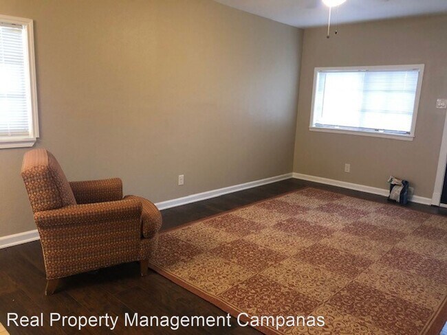 Building Photo - 2 br, 1 bath House - 906 W Pyron Ave
