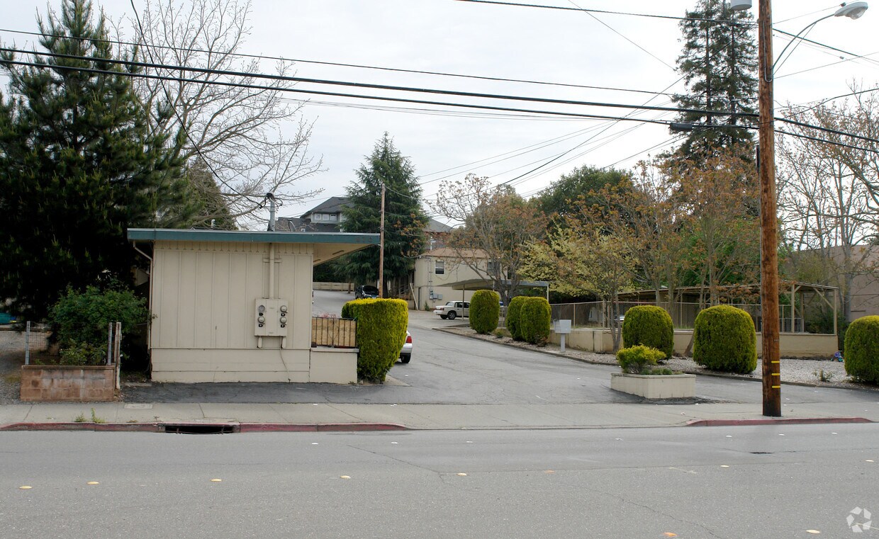 Foto del edificio - 970 Healdsburg Ave