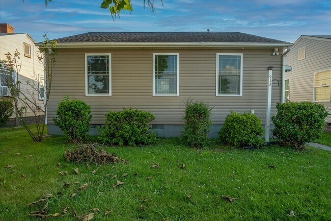 Foto del edificio - Cozy 2 Bedroom, 1 Bathroom Home in Manches...