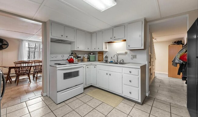 Foto del edificio - Charming 2 Bedroom in Overlook Heights