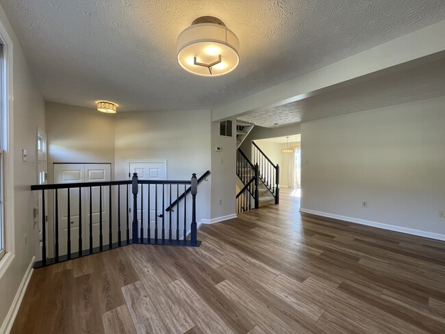 Foto del edificio - 2407 Warm Spring Way