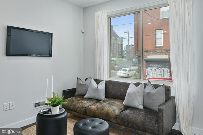 Foto del edificio - 1752 N Marshall St