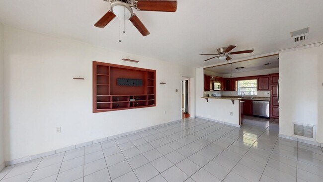 Foto del edificio - 26945 Shannahan Rd