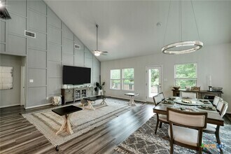 Building Photo - 17620 Chino Ln