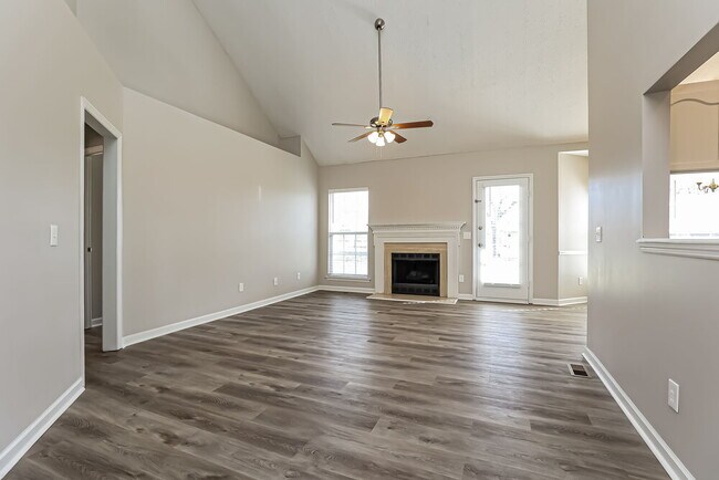 Foto del edificio - 136 S Birchwood Dr