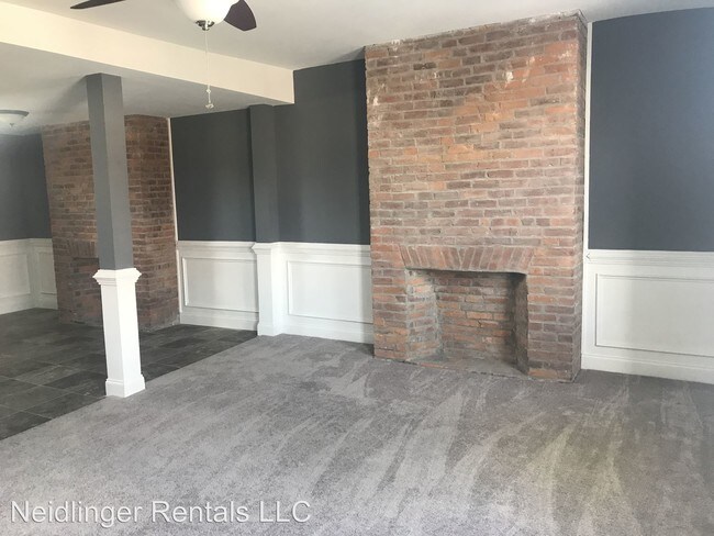 Building Photo - 124 N Hanover St