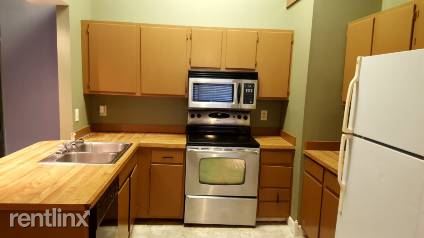 Building Photo - 305 Greenlake Dr