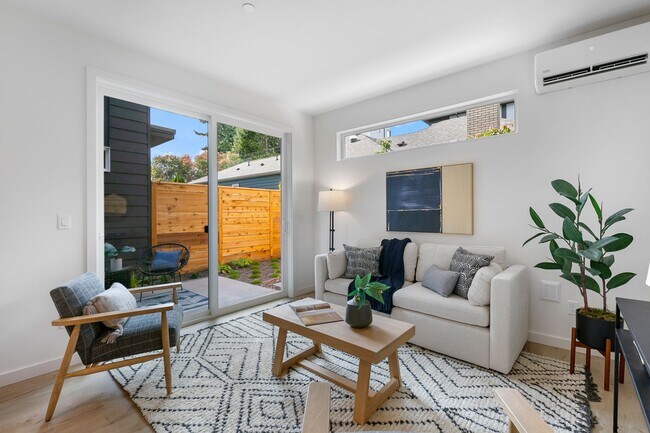 Building Photo - New Luxury Townhome in Seattle 3bed/2bath ...