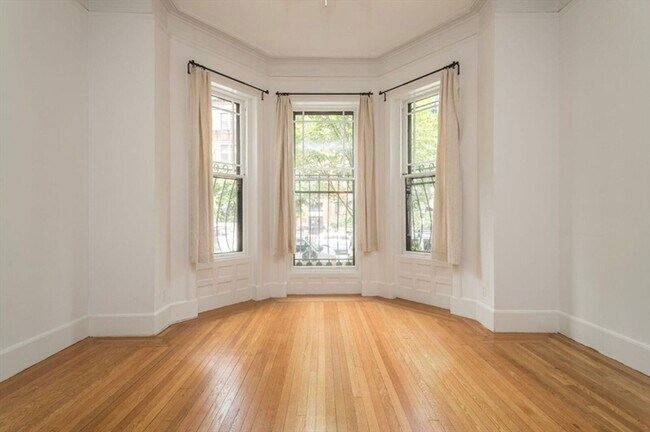 Building Photo - 238 Marlborough St