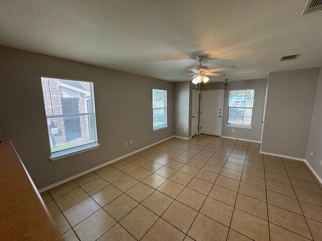 Foto del edificio - 6733 Plains Crest Dr
