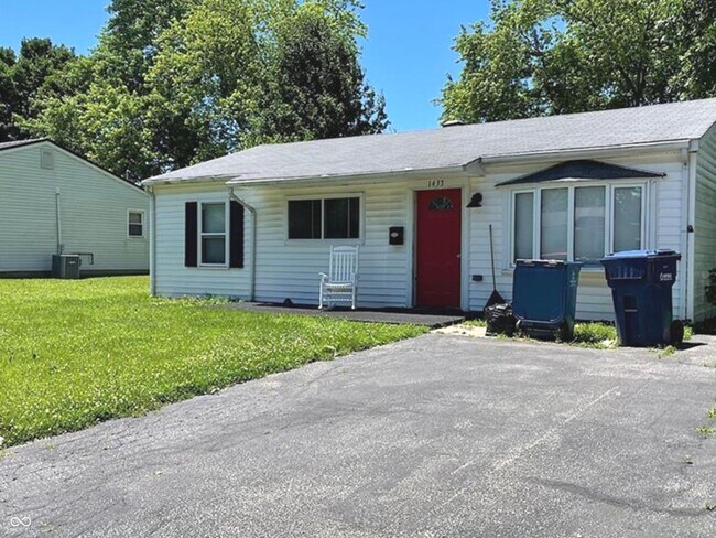 Foto del edificio - 1433 Hillcrest Dr