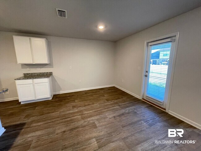 Foto del edificio - 10817 Northern Dancer Ct