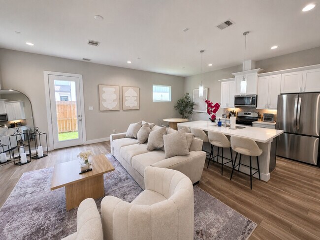 Foto del edificio - 8326 Curry Rd