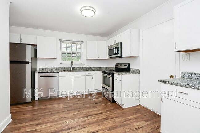 Building Photo - 5039 Baylor Dr