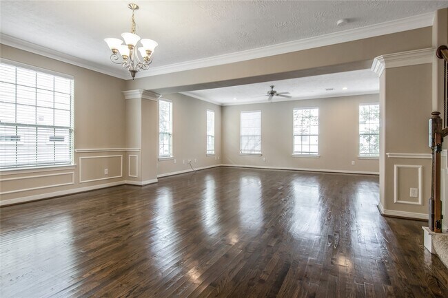 Foto del edificio - 908 W 26th St