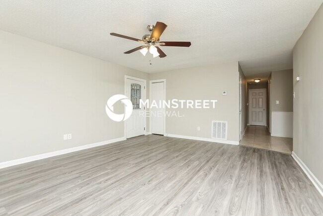 Building Photo - 3 Bedroom Pet-Friendly Home in Ocoee, FL with Main Street Renewal