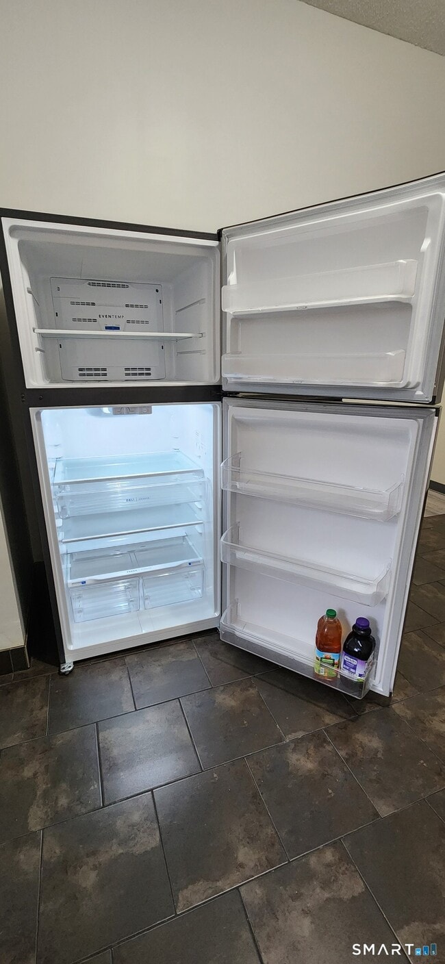 Foto del edificio - 24 Meadow St