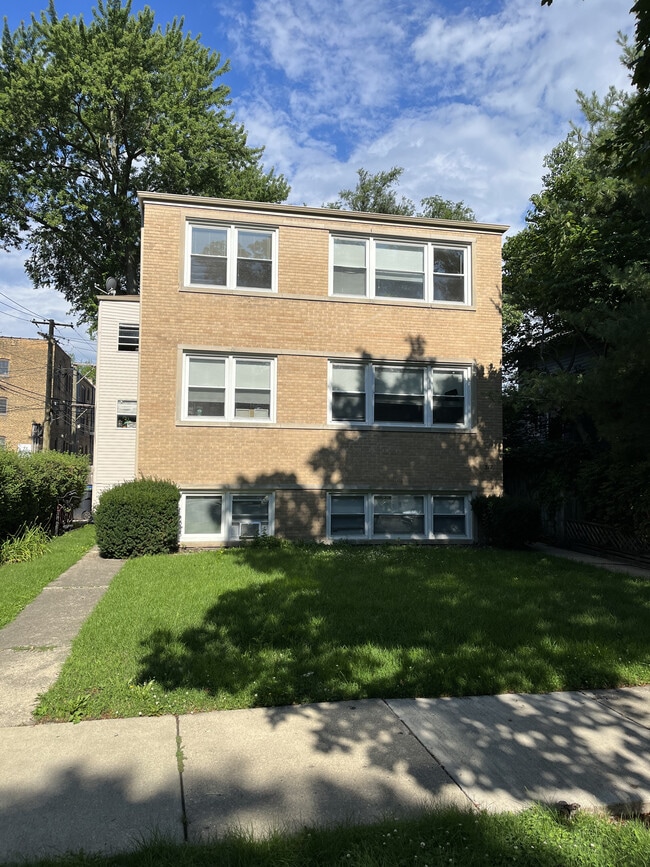 Building Photo - 312 Custer Ave