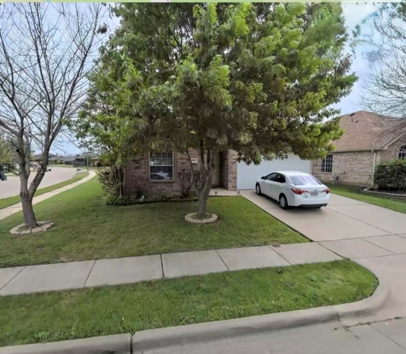 Primary Photo - 400 Angler Dr