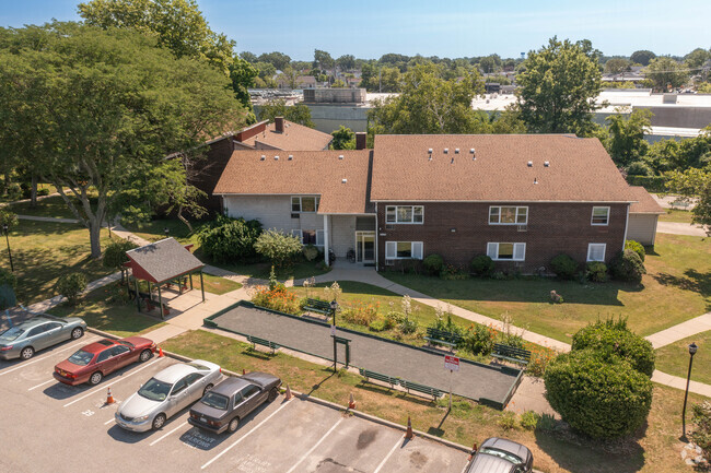 Building Photo - Dogwood Terrace