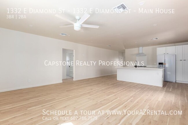 Building Photo - 1332 E Diamond St