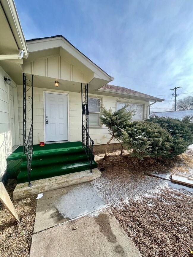 Photo - Swope - 407-409 Apartment