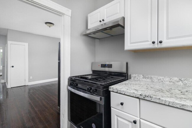 Foto del edificio - 748-750 Atwells Avenue