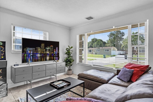 Building Photo - 18715 NW 10th Ct