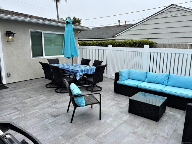 Building Photo - 605 Bonair Way