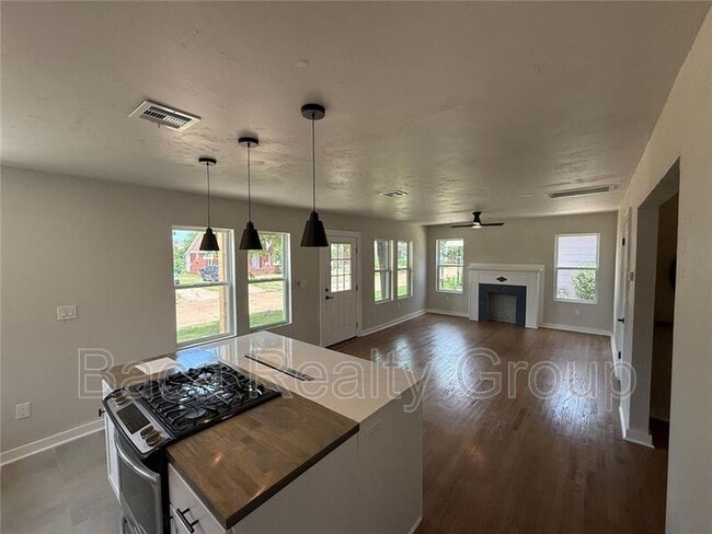 Building Photo - 1212 NW 48th St