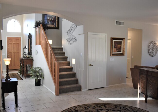 Building Photo - 6131 W Irma Ln