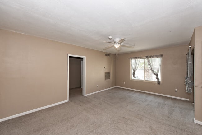 Building Photo - 2448 S Engler Ave