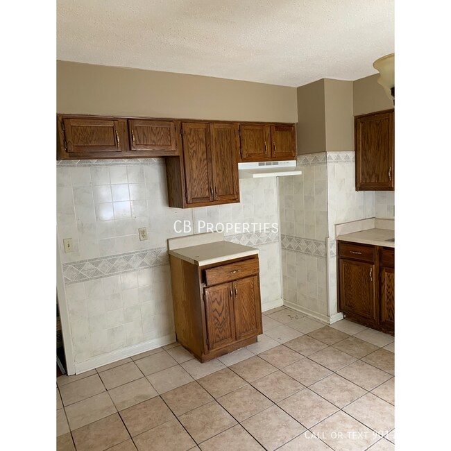 Building Photo - 4043 Navaho Ave