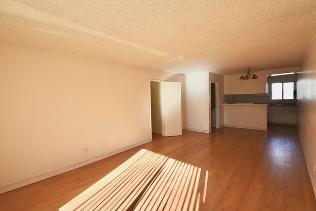 Building Photo - 4930 Whitsett Ave