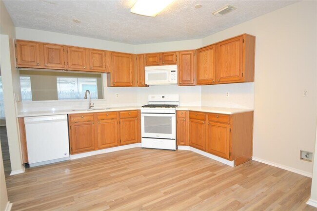 Foto del edificio - 2511 Barrington Pl Dr