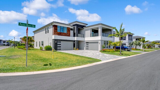 Building Photo - 20131 Pacific Dunes Dr