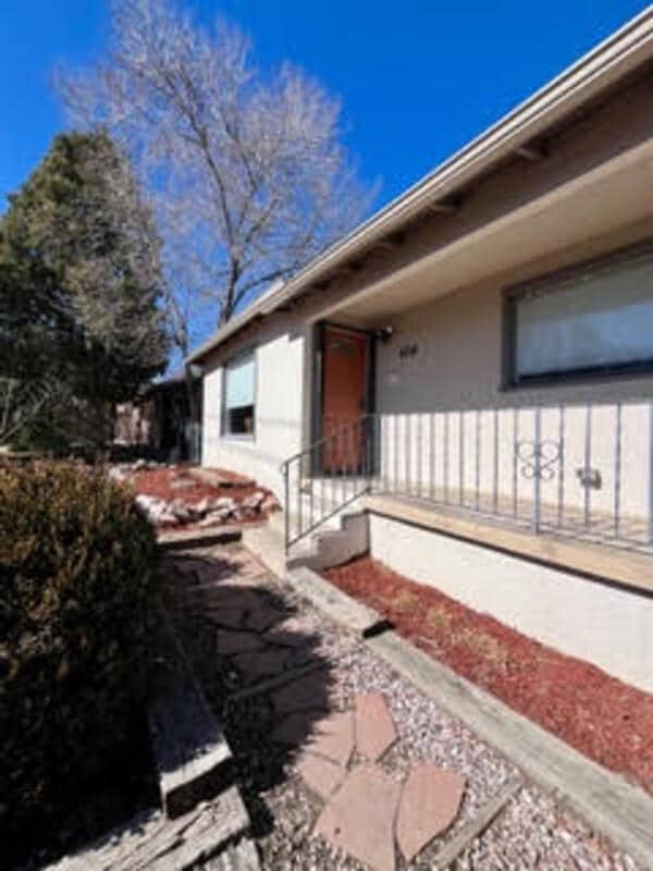 Photo - 604 W Brookside St House